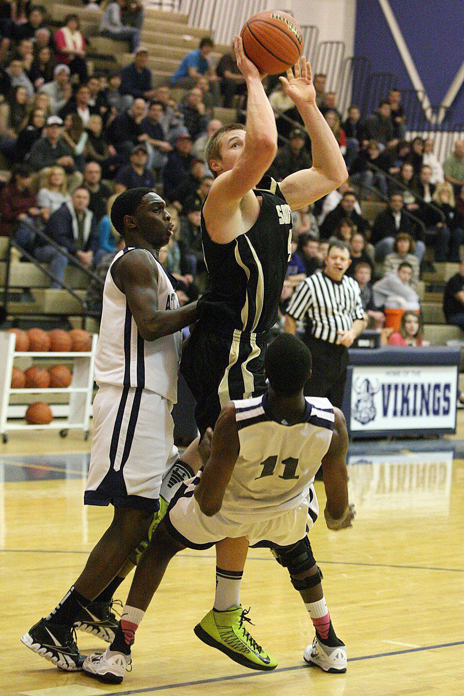 AC boys basketball